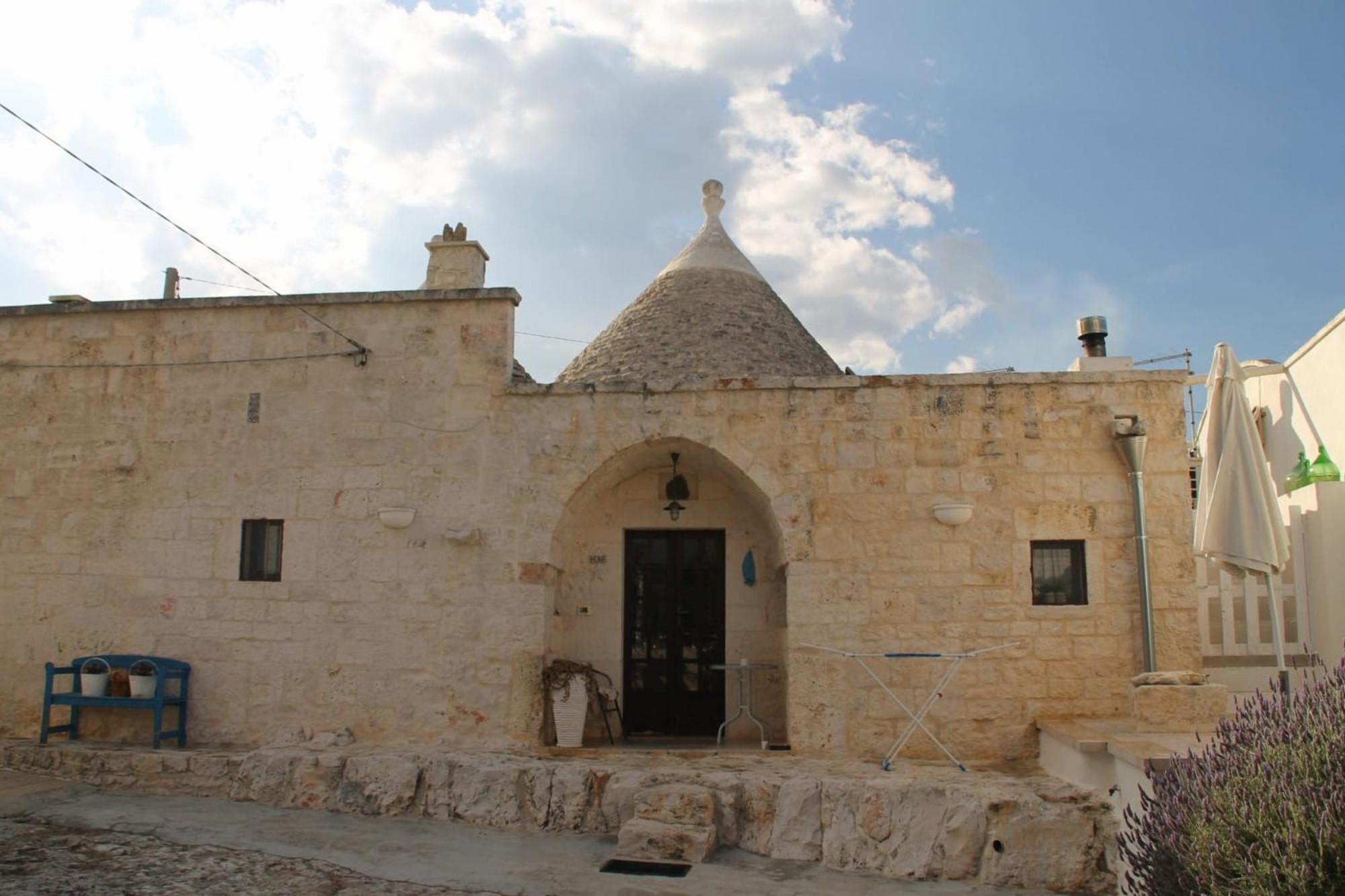 I Trulli Di Mario Villa Cisternino Exterior photo